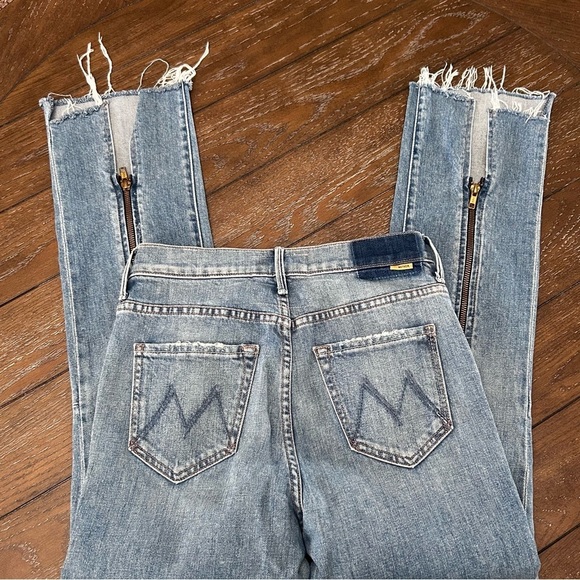 MOTHER SUPERIOR High Waisted Rascal Zip Step Fray Jean Misbeliever | Size 25 - Picture 6 of 13